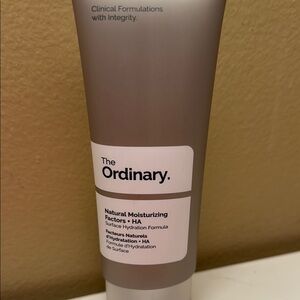 The Ordinary Natural Moisturizing Factors + HA